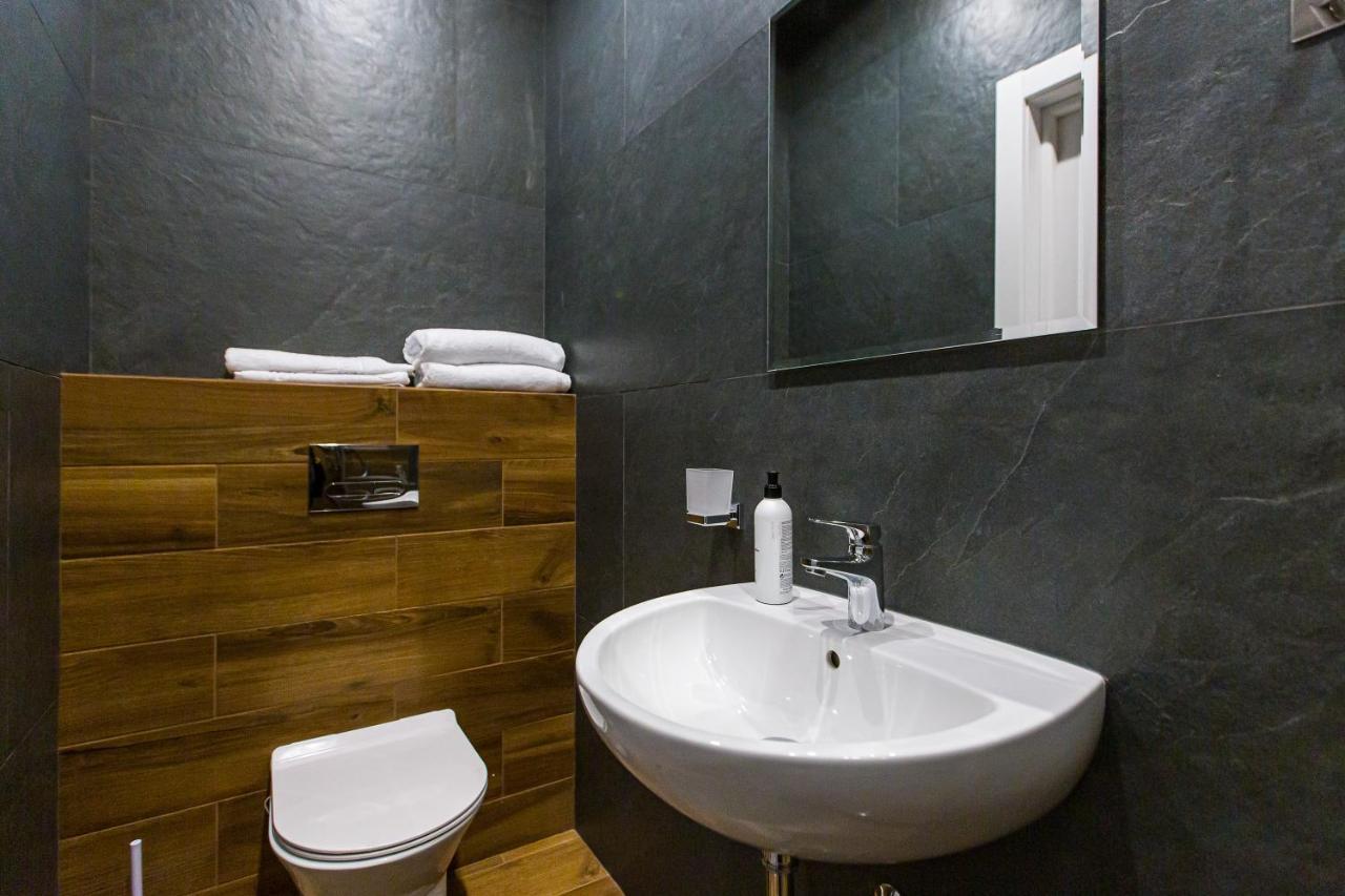 3 Vodna Apartment Лвив Екстериор снимка