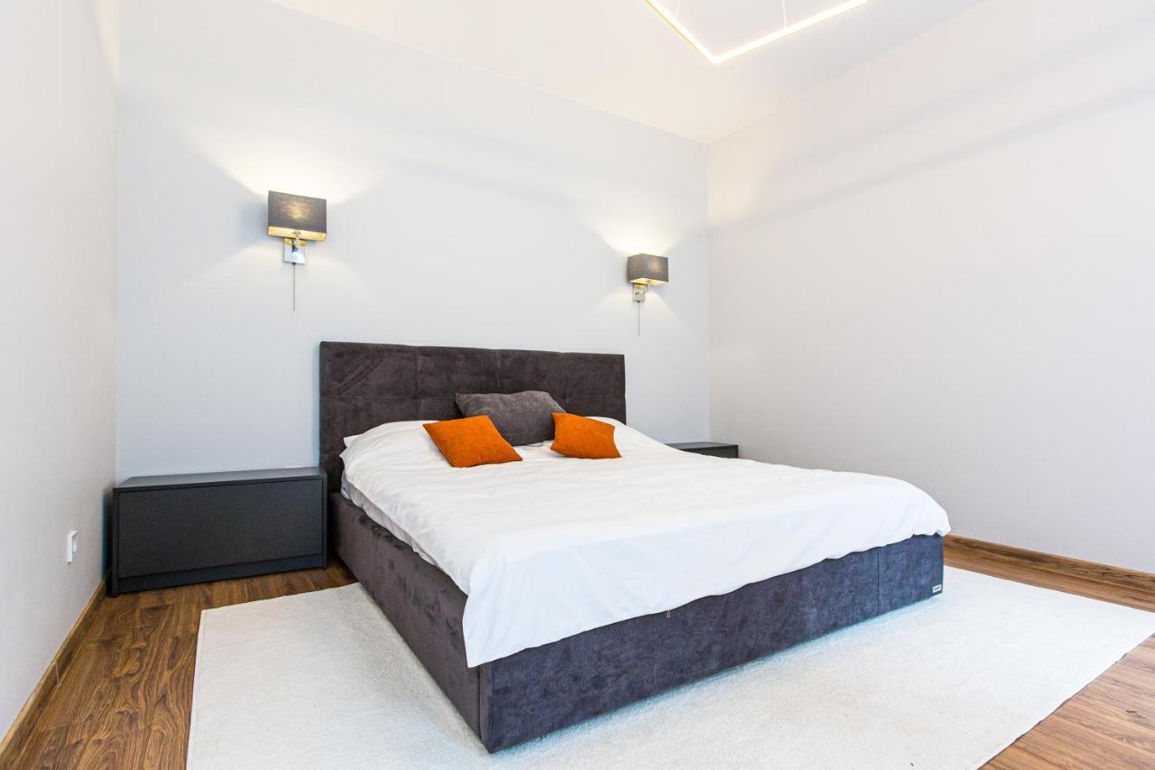 3 Vodna Apartment Лвив Екстериор снимка