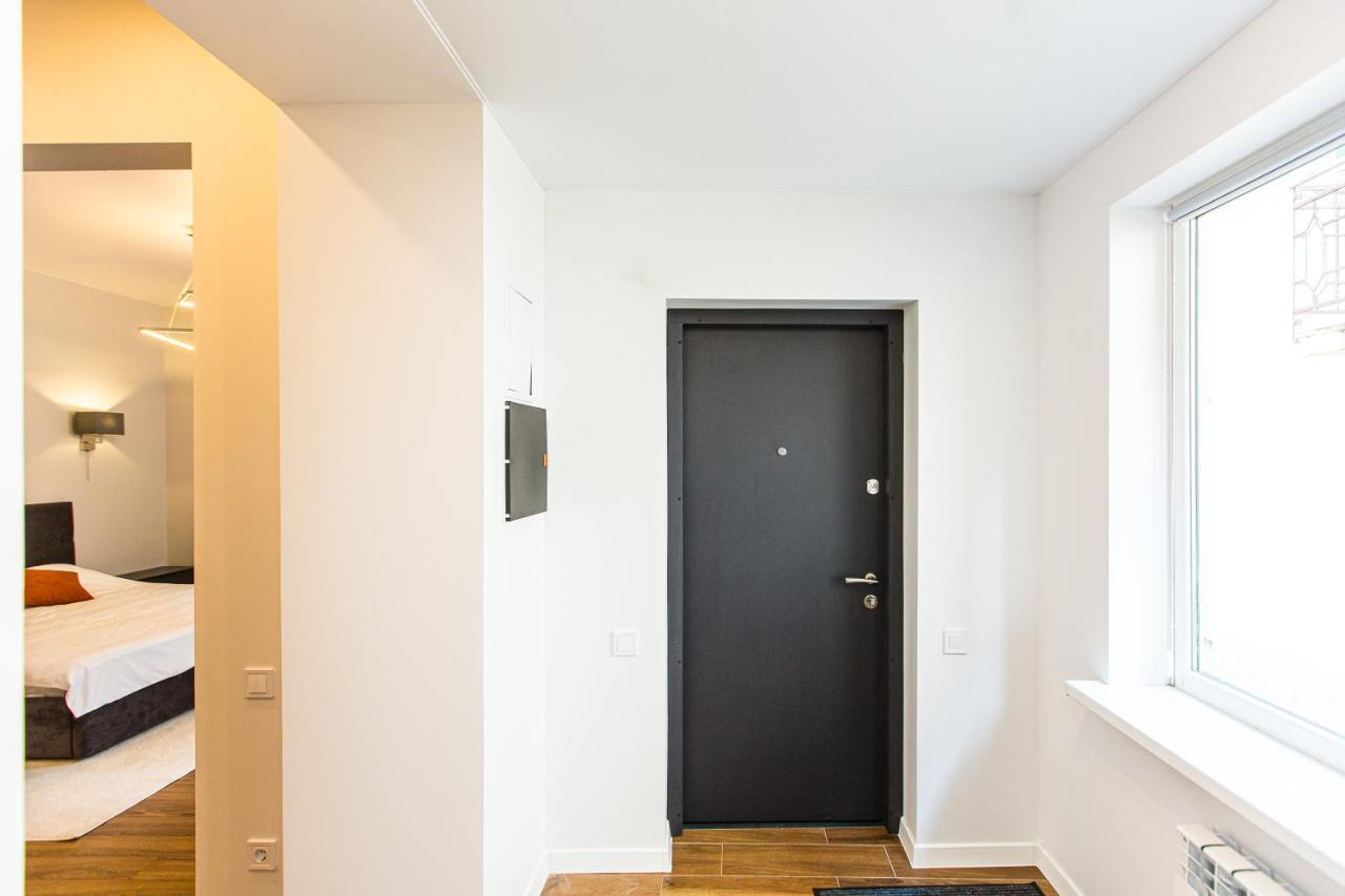3 Vodna Apartment Лвив Екстериор снимка