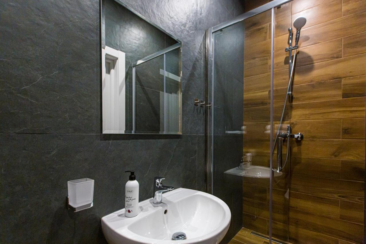 3 Vodna Apartment Лвив Екстериор снимка