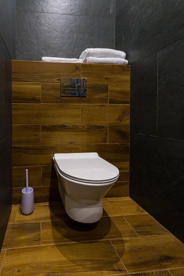3 Vodna Apartment Лвив Екстериор снимка
