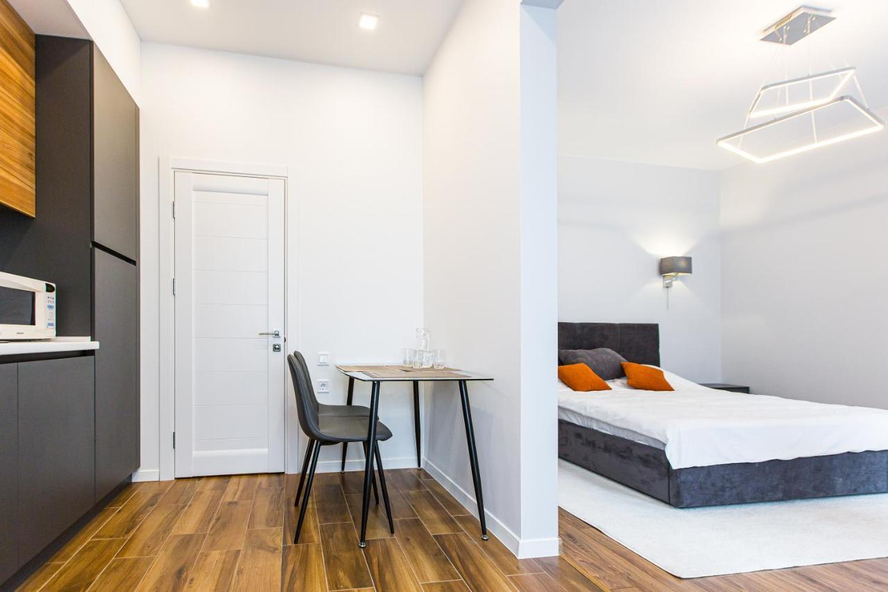 3 Vodna Apartment Лвив Екстериор снимка