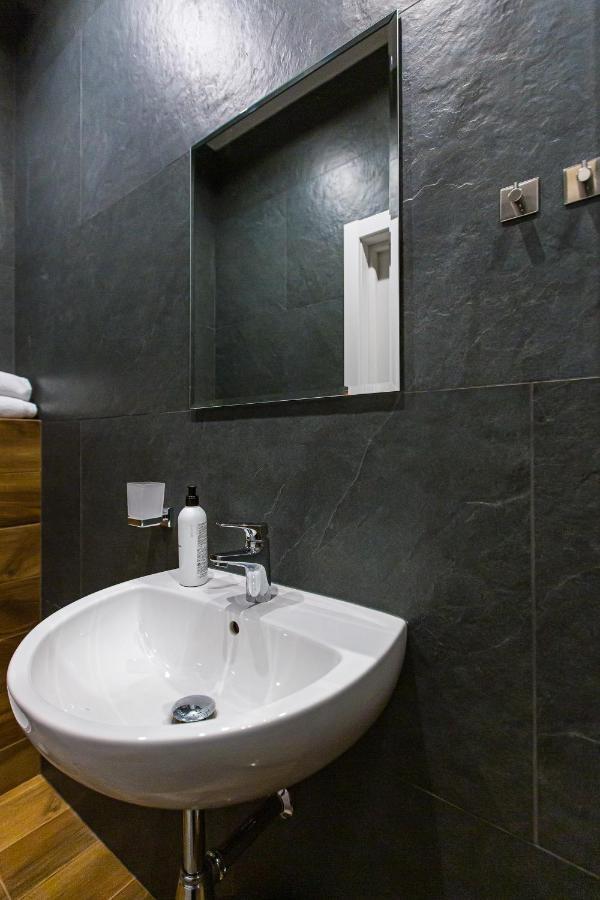 3 Vodna Apartment Лвив Екстериор снимка